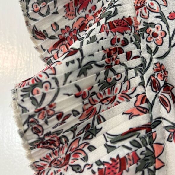 Voy 1X floral print peplum pleated cap sleeve ruffle neck blouse - Picture 8 of 10